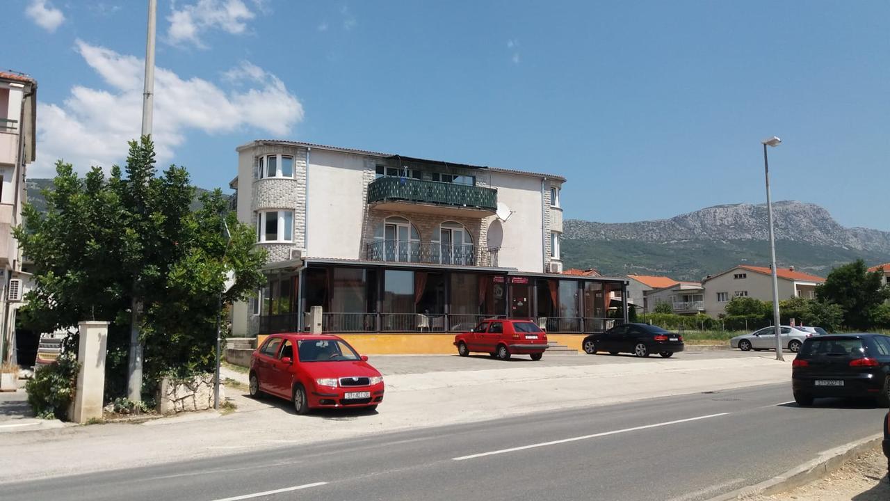 Apartman Julienne Kaštela Exterior foto