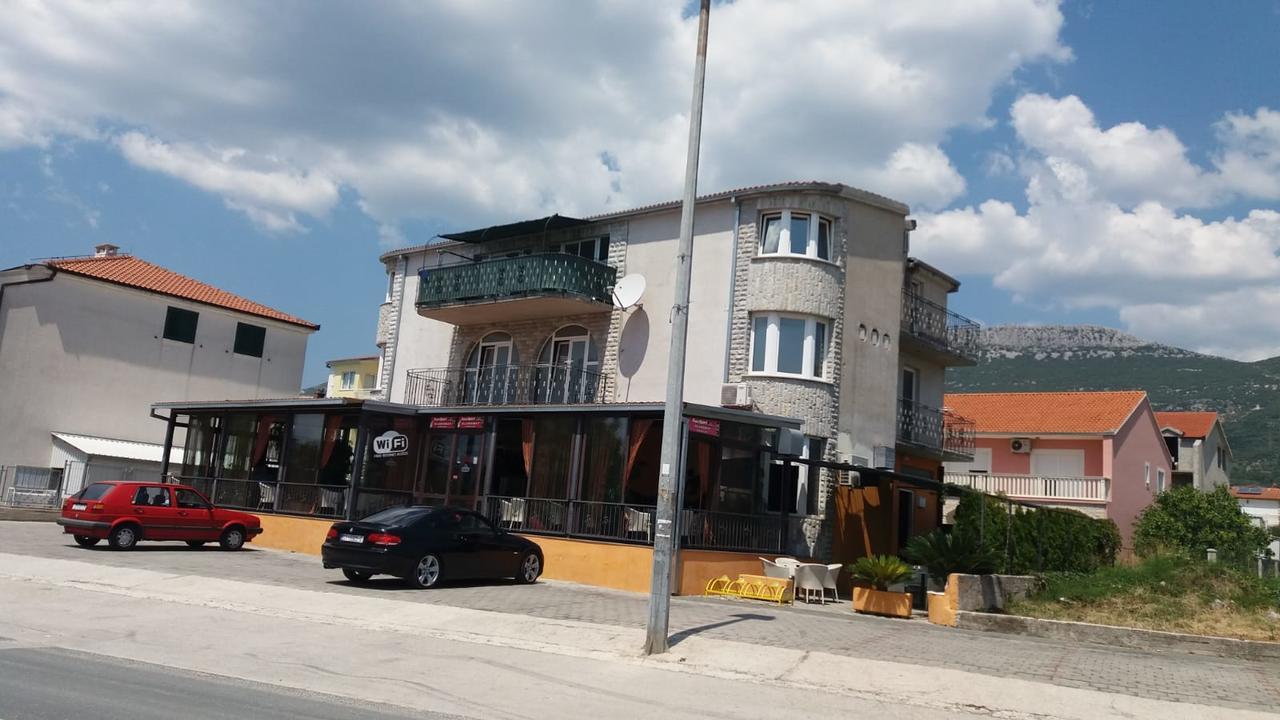 Apartman Julienne Kaštela Exterior foto